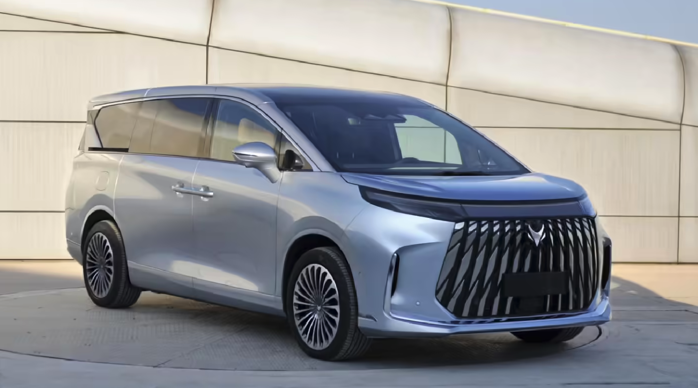 北汽极狐首款豪华中大型MPV广州车展首发 工信部申报信息曝光